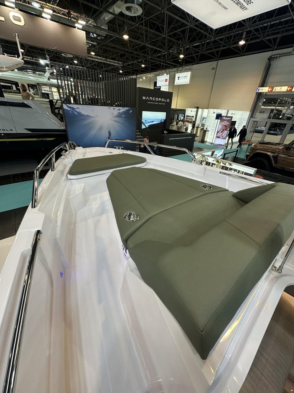 Axopar 38 Cross Cabin