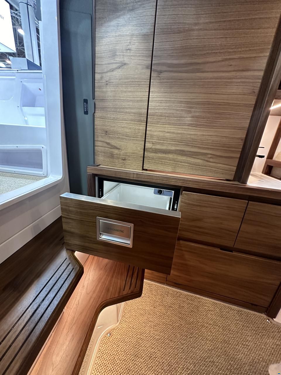 Axopar 38 Cross Cabin