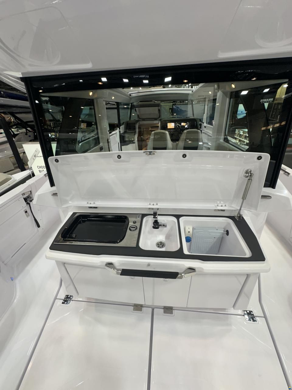 Axopar 38 Cross Cabin