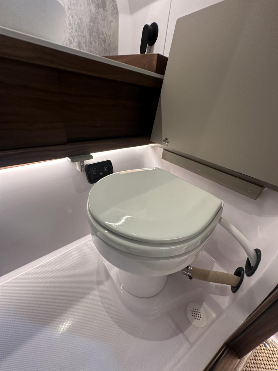 Axopar 38 Cross Cabin