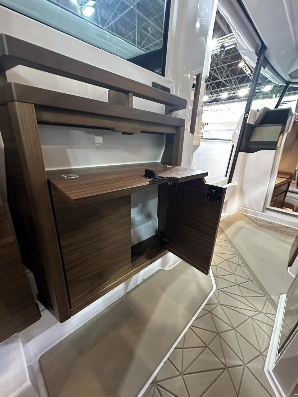 Axopar 38 Cross Cabin