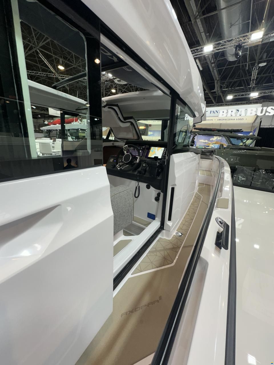 Axopar 38 Cross Cabin