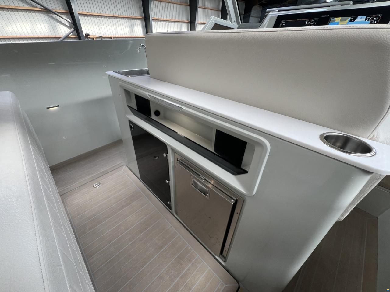 Rand Escape 30