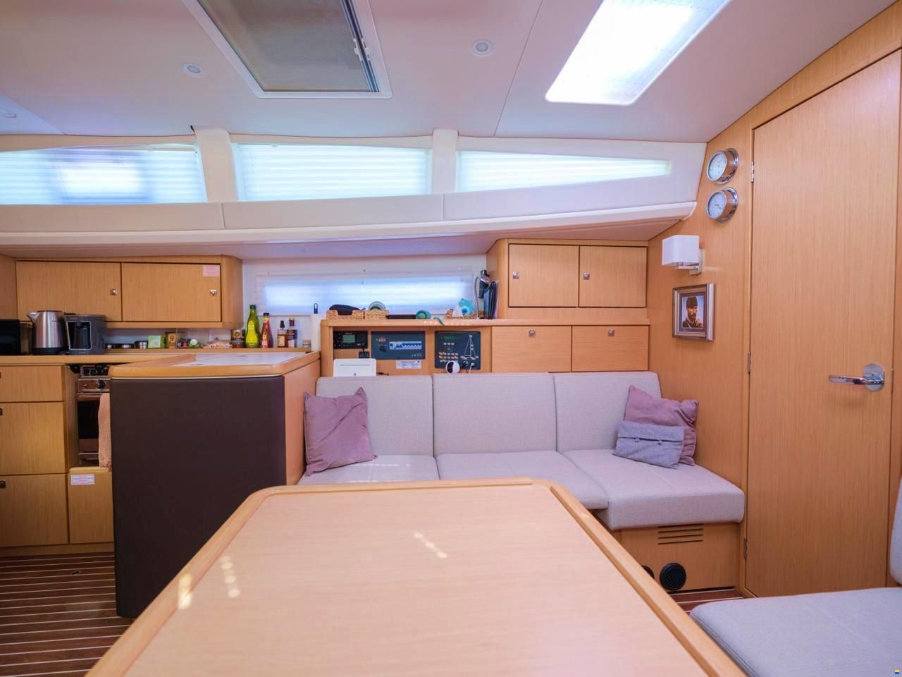 Bavaria VISION 42
