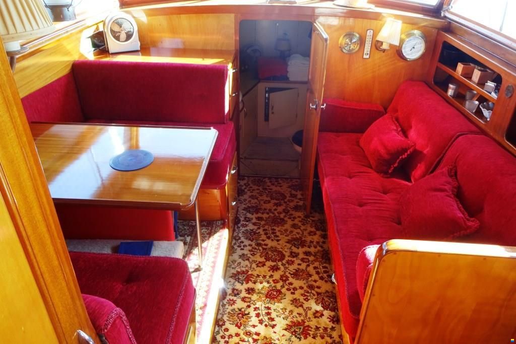 Swiss Craft Sedan Express Cruiser 11.85m