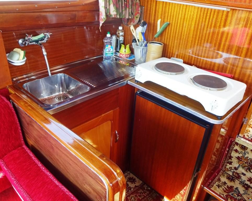 Swiss Craft Sedan Express Cruiser 11.85m