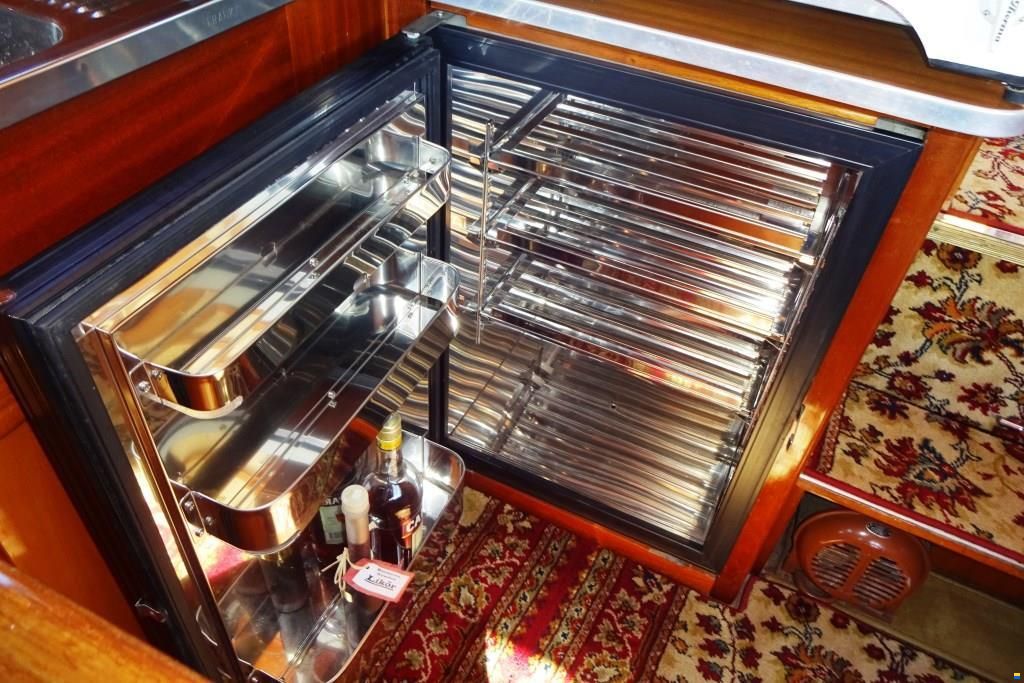 Swiss Craft Sedan Express Cruiser 11.85m