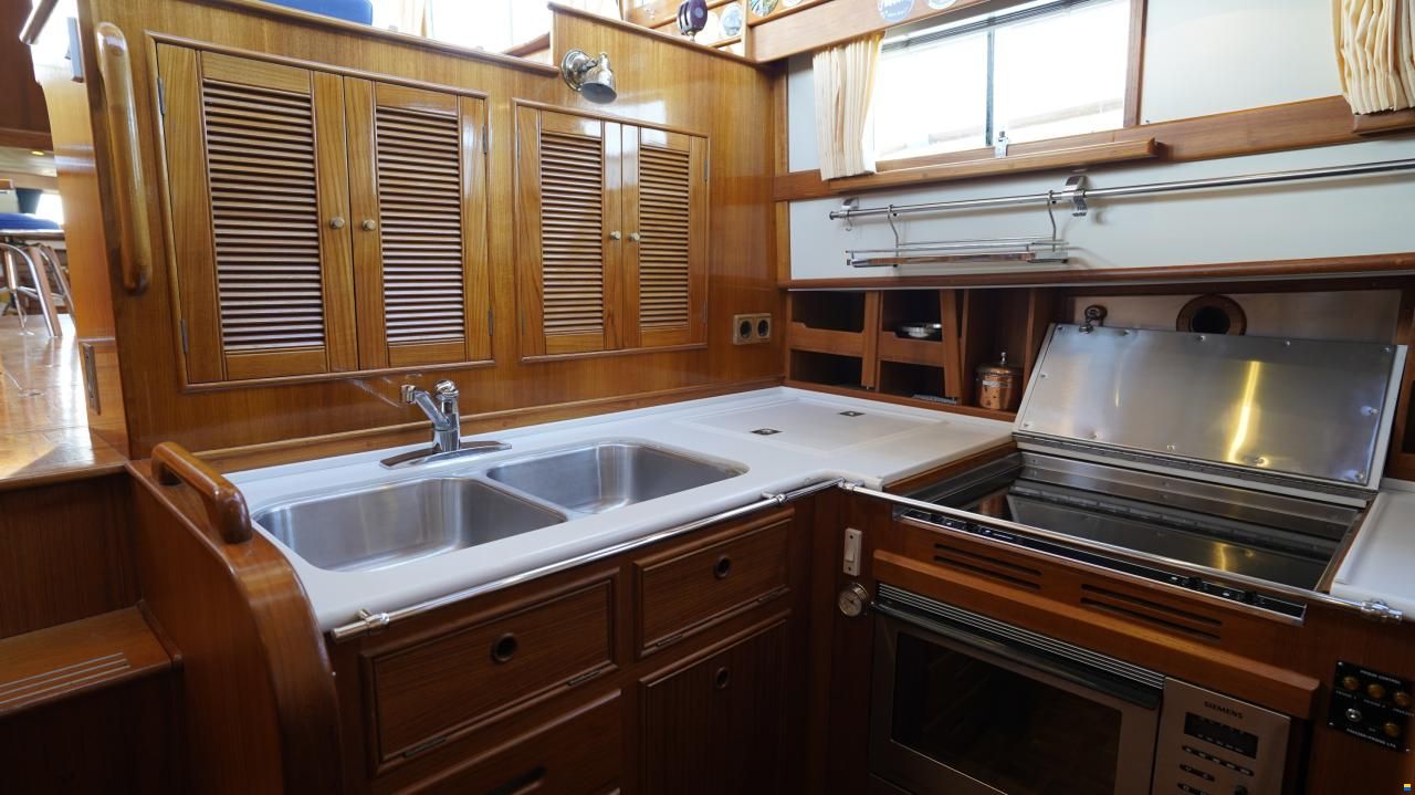 Grand Banks 42 Motoryacht