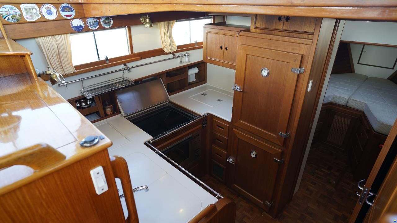 Grand Banks 42 Motoryacht