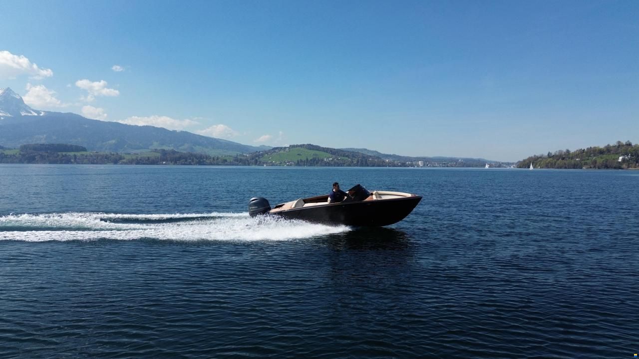 Flying Shark 5.7 Black