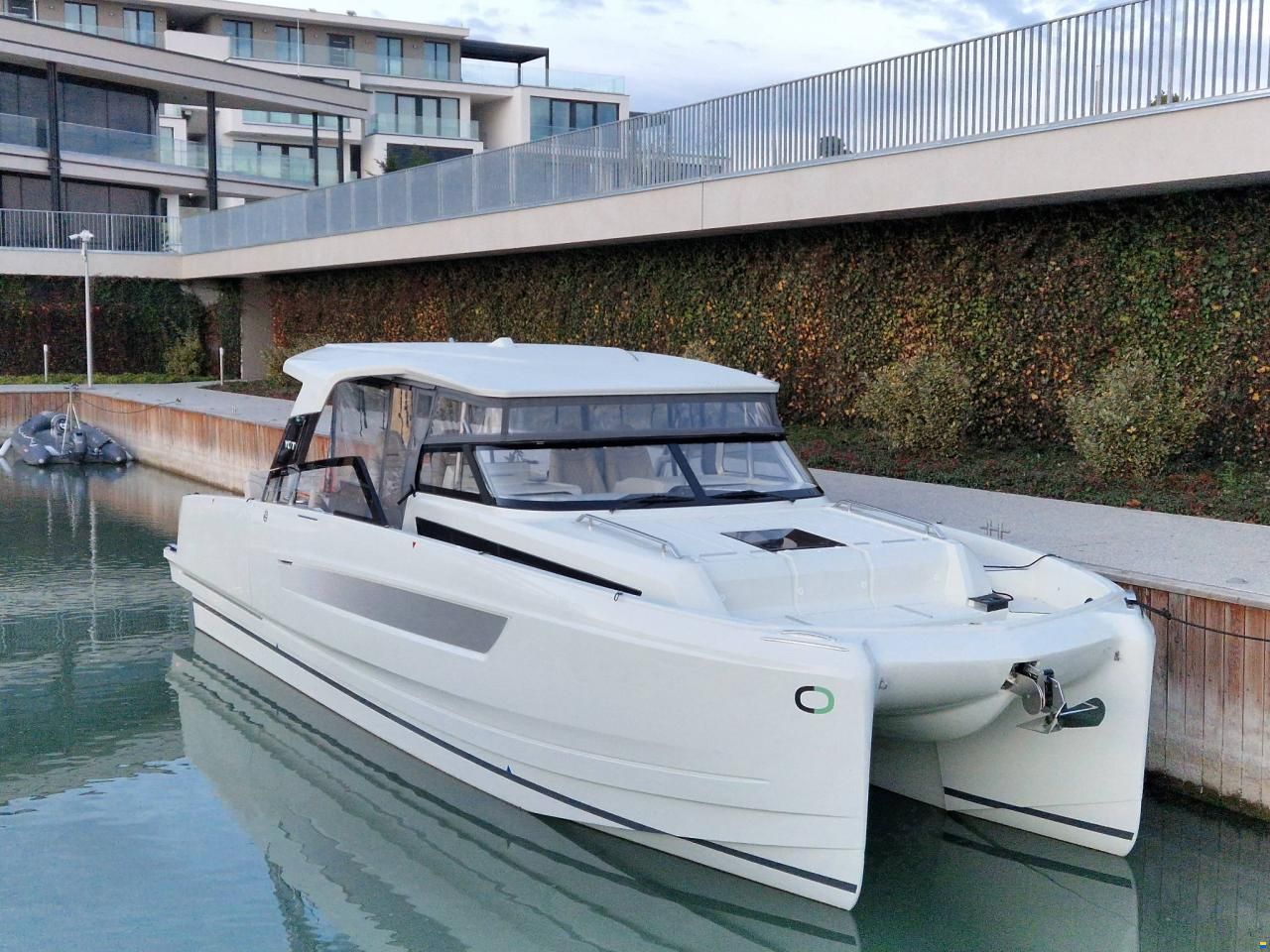 YOT 36 Electric