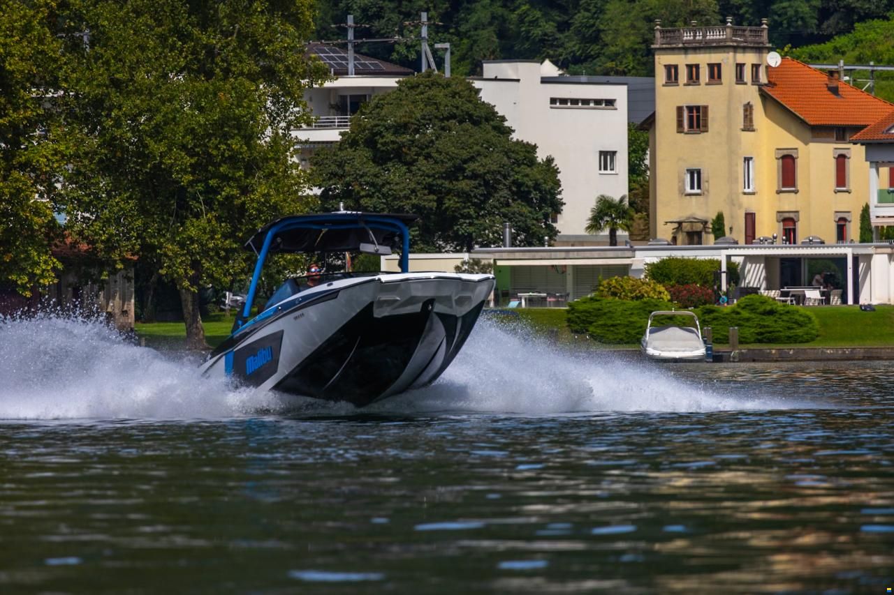 Malibu Wakesetter 24MXZ