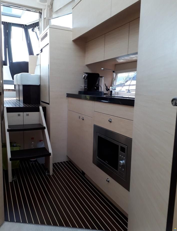 Galeon 390 HTC
