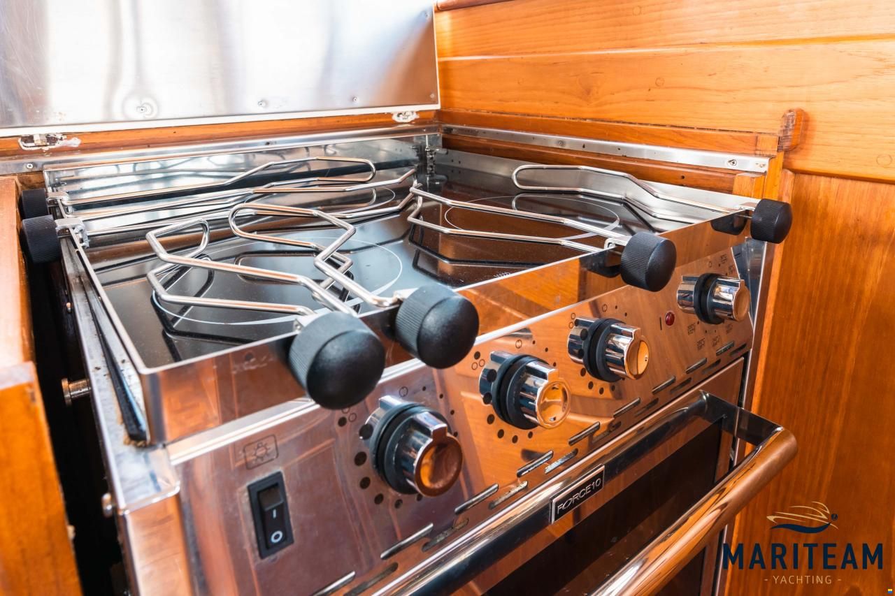 Grand Banks 42 Europa