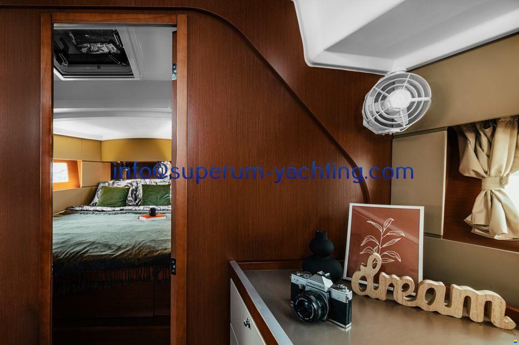 Beneteau Oceanis 38