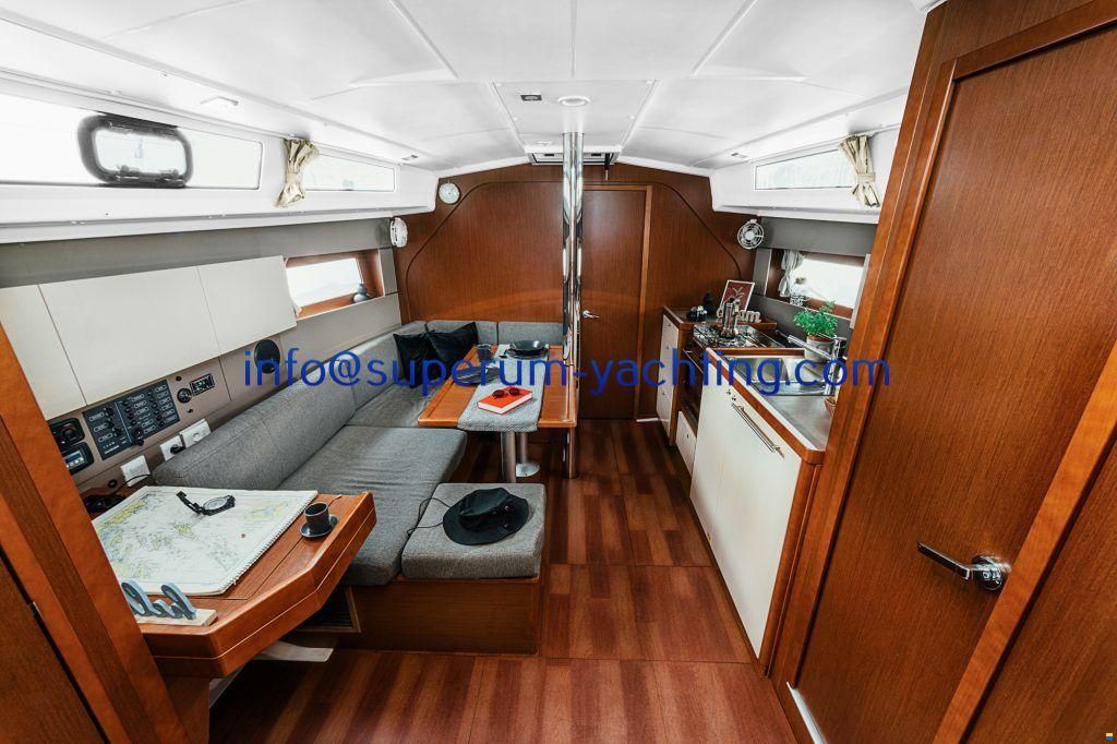 Beneteau Oceanis 38