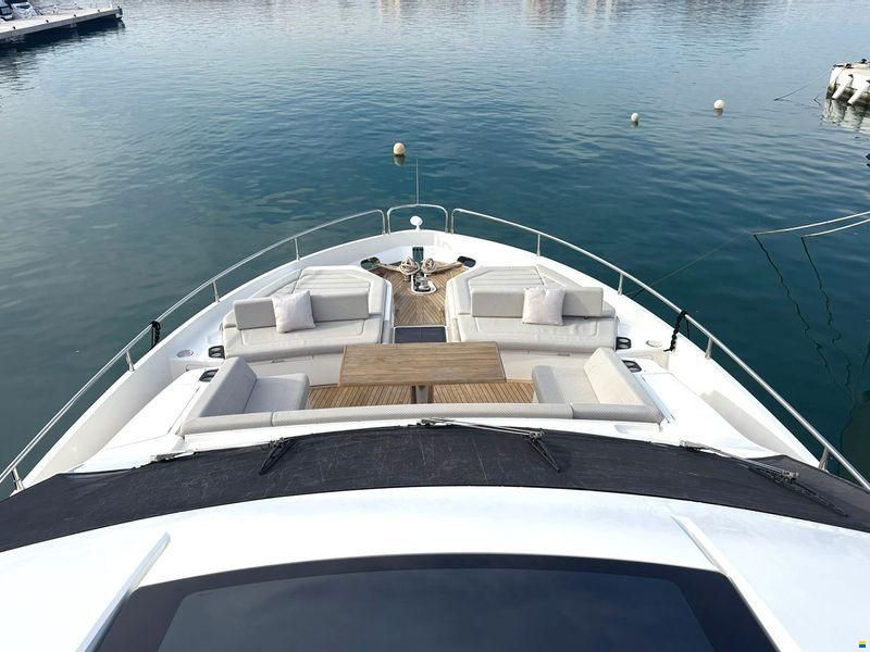 Sunseeker 76 Yacht