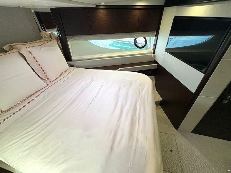Sunseeker 76 Yacht