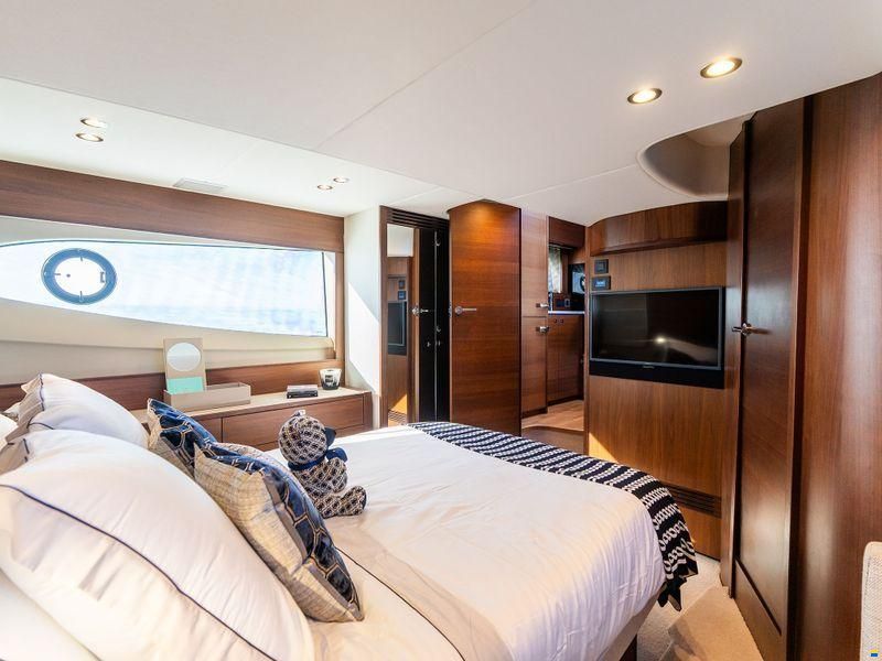 Princess Yachts International V50