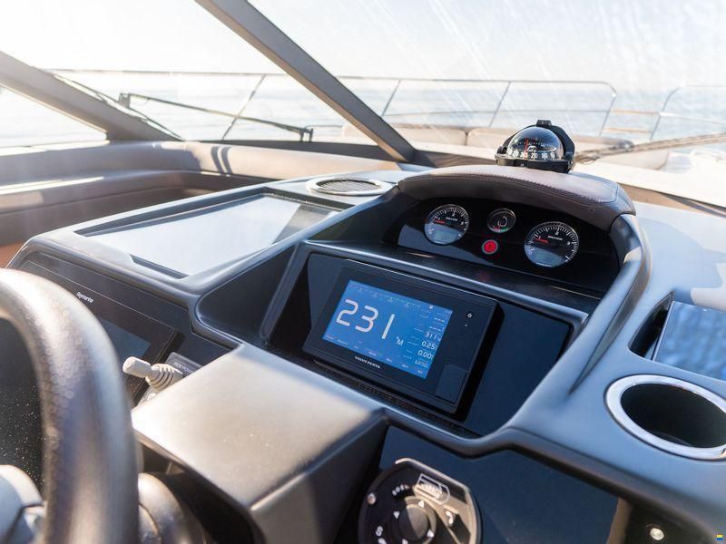 Princess Yachts International V50