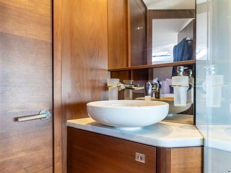 Princess Yachts International V50