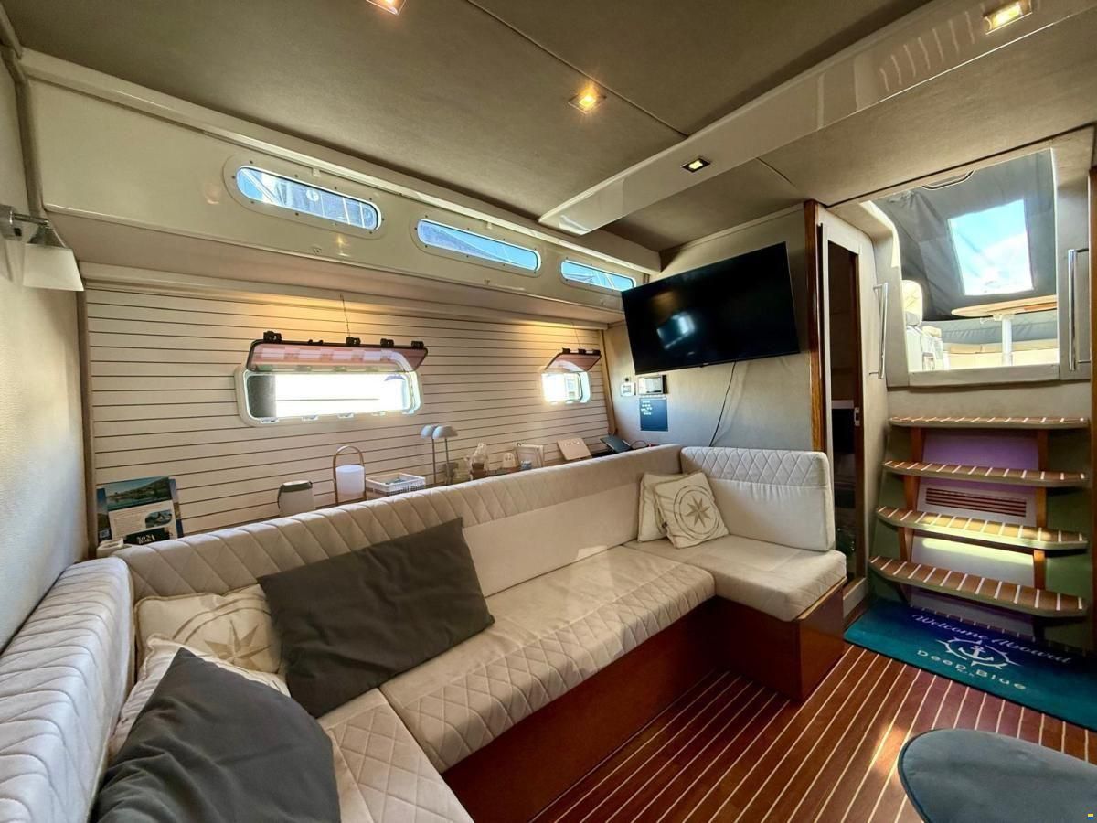Bavaria Deep Blue 46