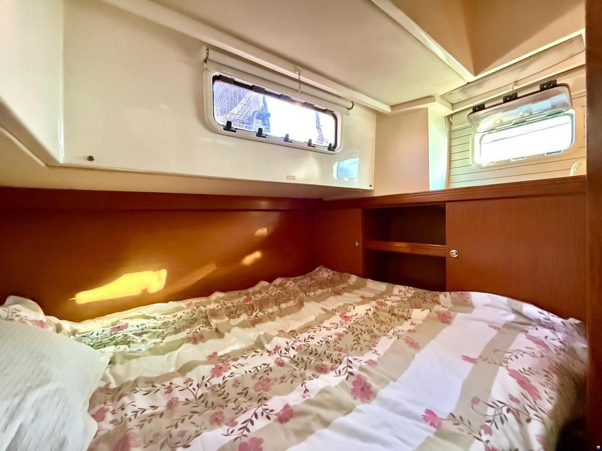 Bavaria Deep Blue 46