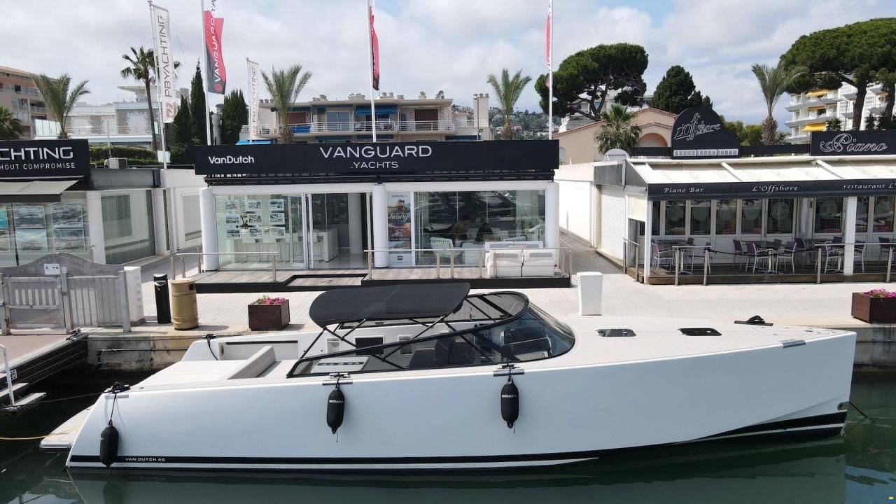 VanDutch 40