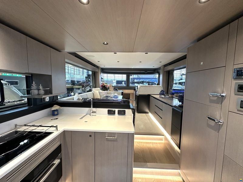 Sirena 48