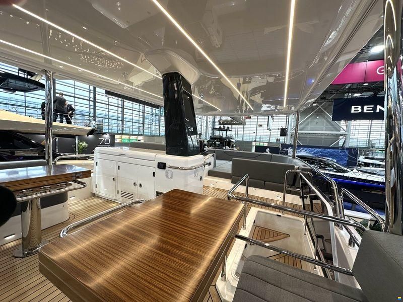 Sirena 48