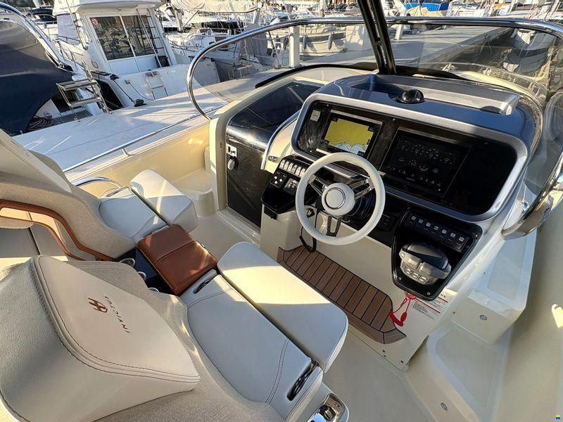 Invictus Yachts 320 GT