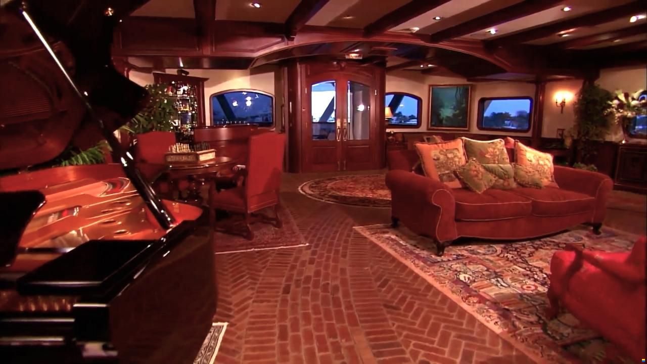 81 m Explorer