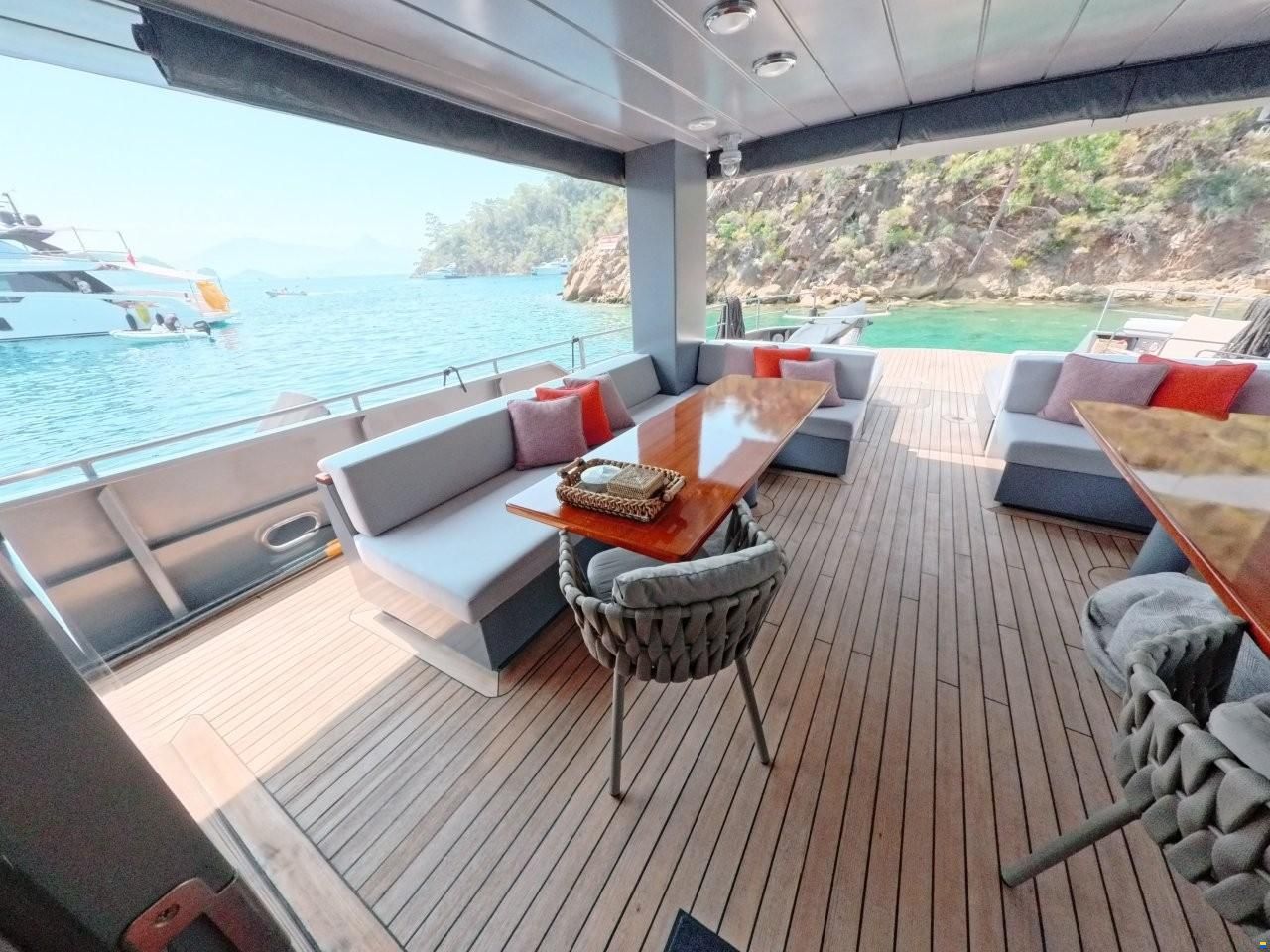 Tansu Custom Steel Trawler