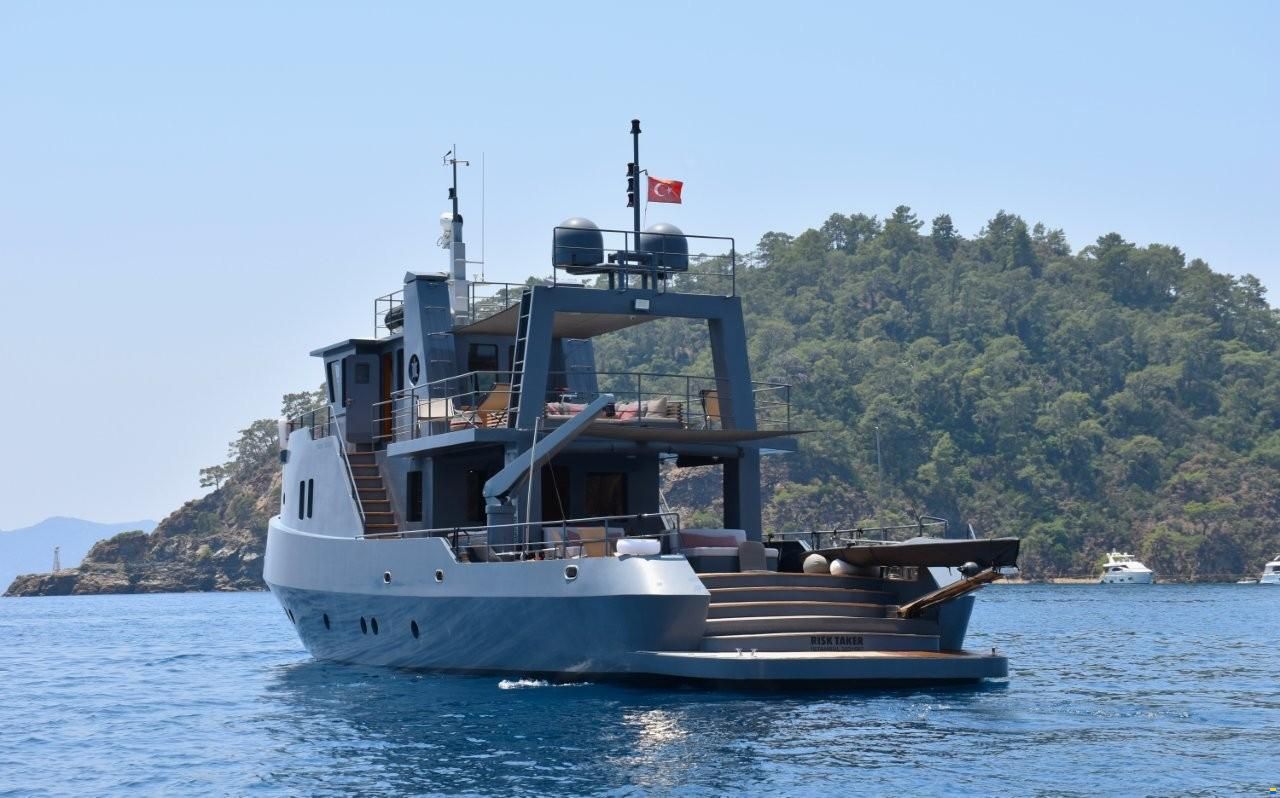 Tansu Custom Steel Trawler