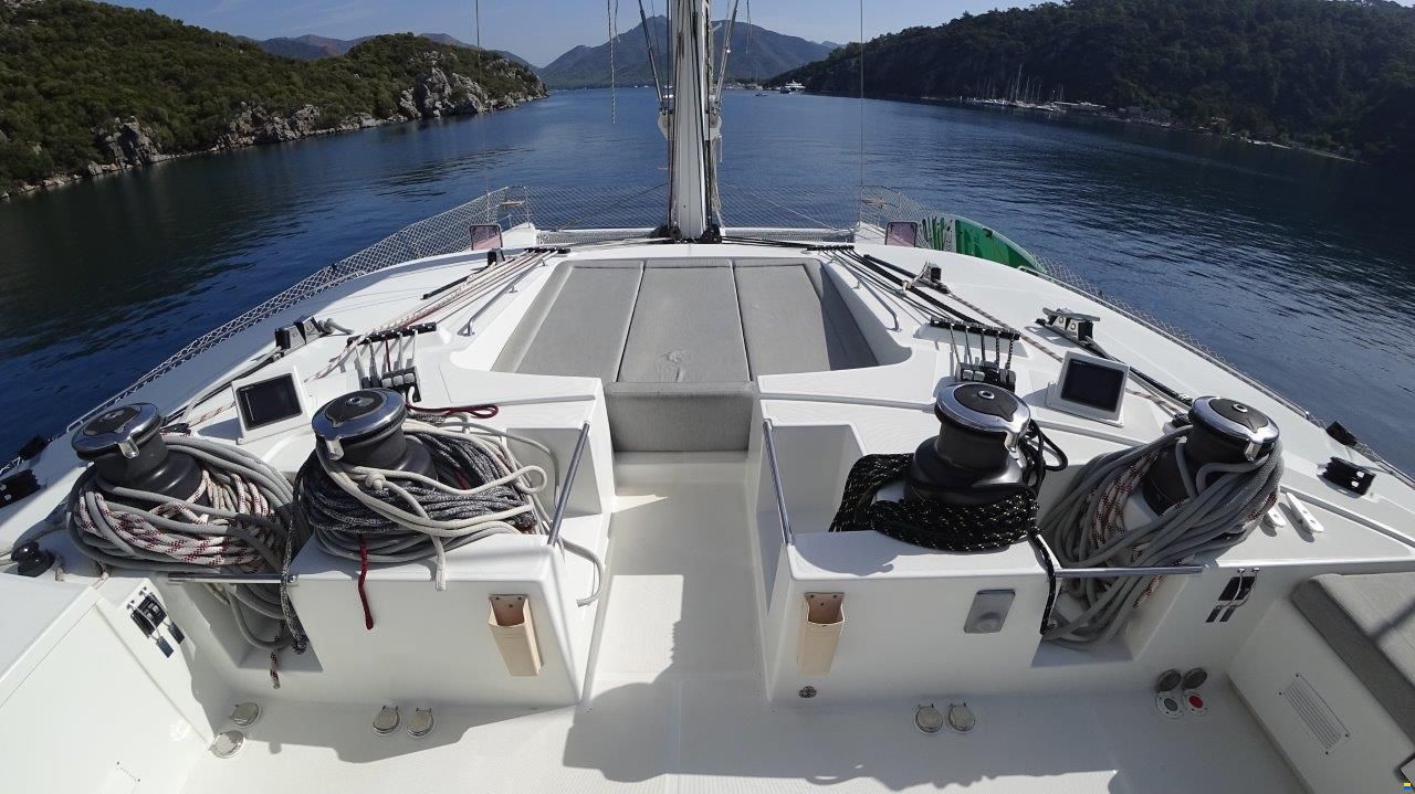 Lagoon 620