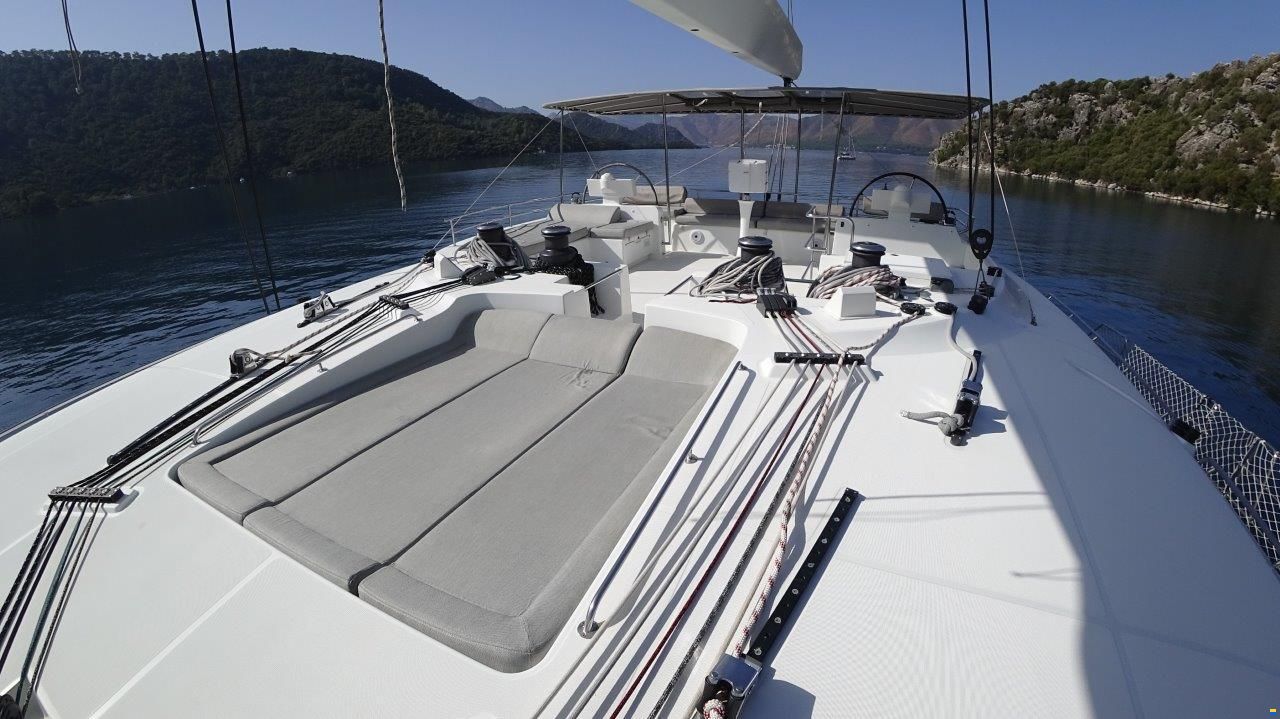 Lagoon 620