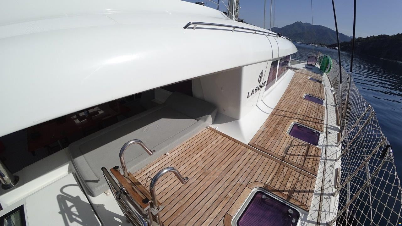 Lagoon 620