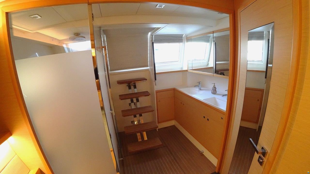 Lagoon 620