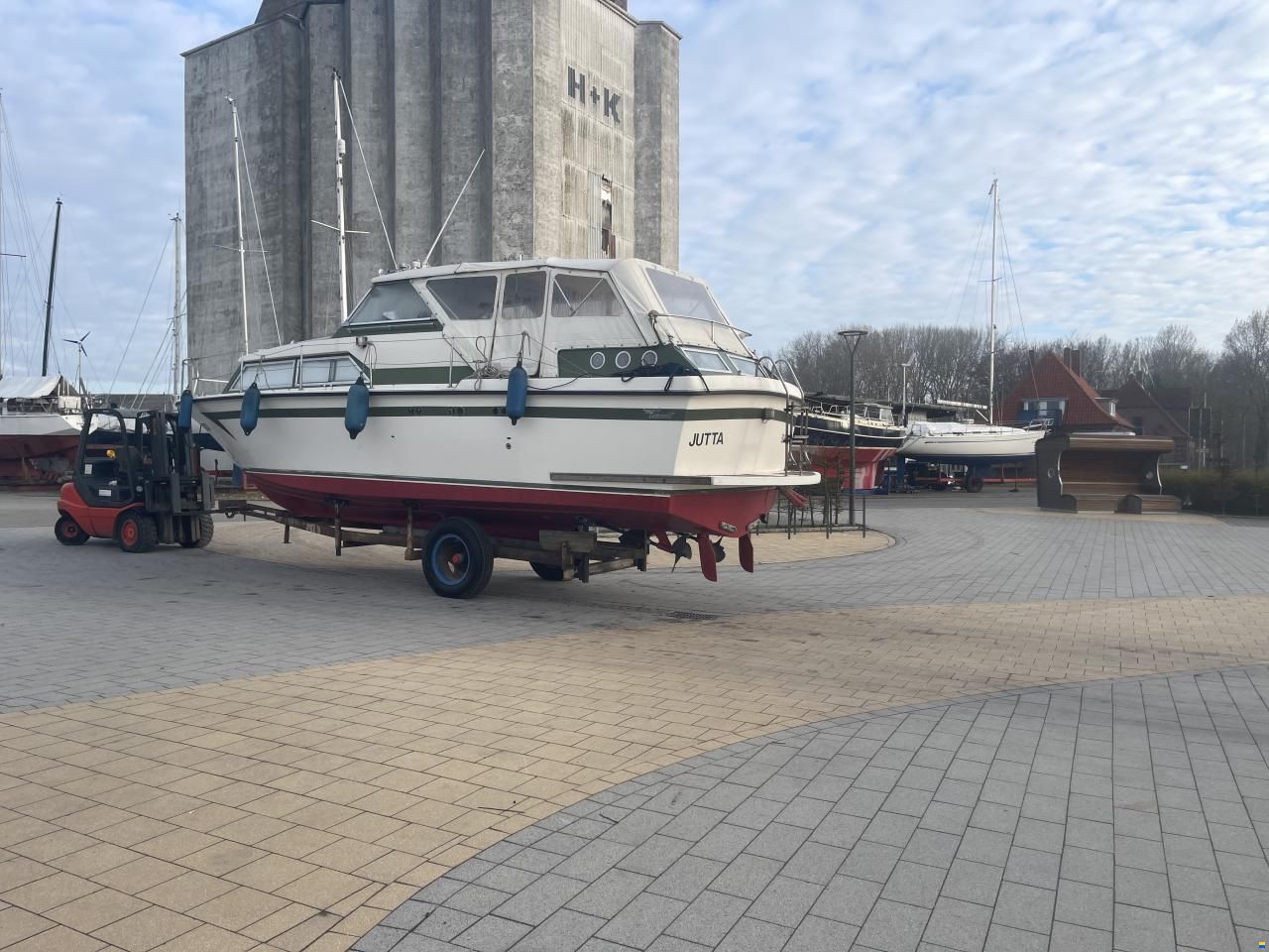 Coronet Capitan 31