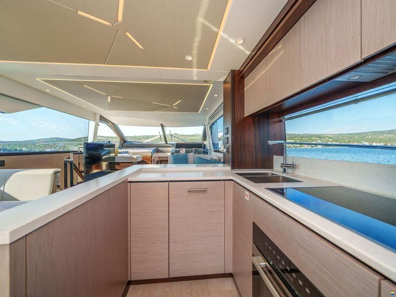 Sunseeker Manhattan 68
