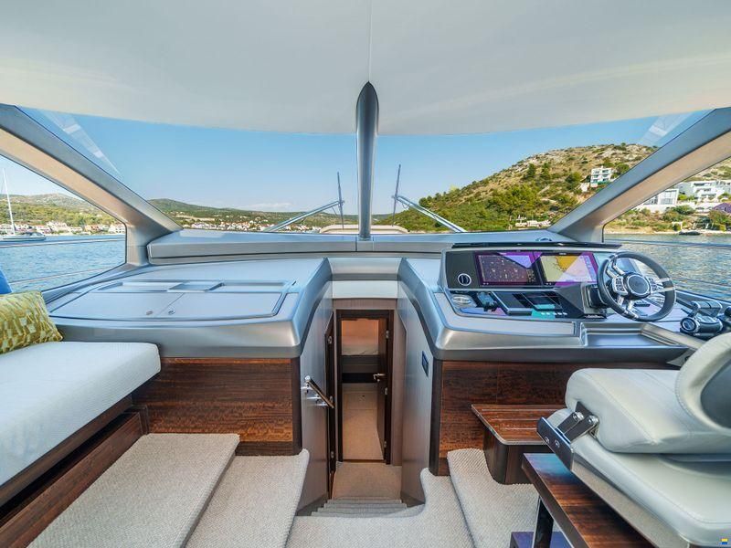 Sunseeker Manhattan 68