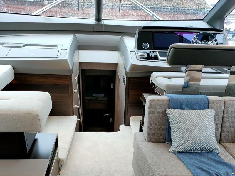 Sunseeker Manhattan 68
