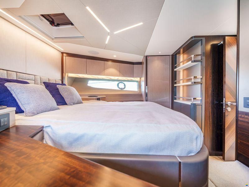 Sunseeker Manhattan 68