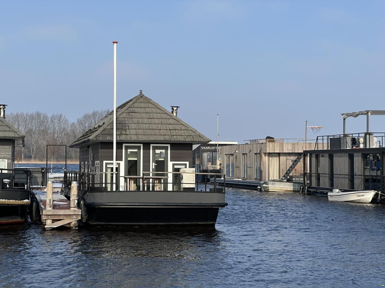 PRINS HOMESHIP 1350 Houseboat Flark