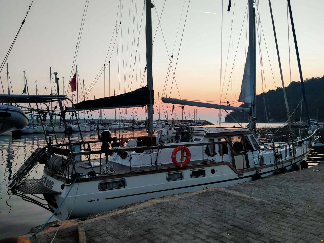 Nauticat 52