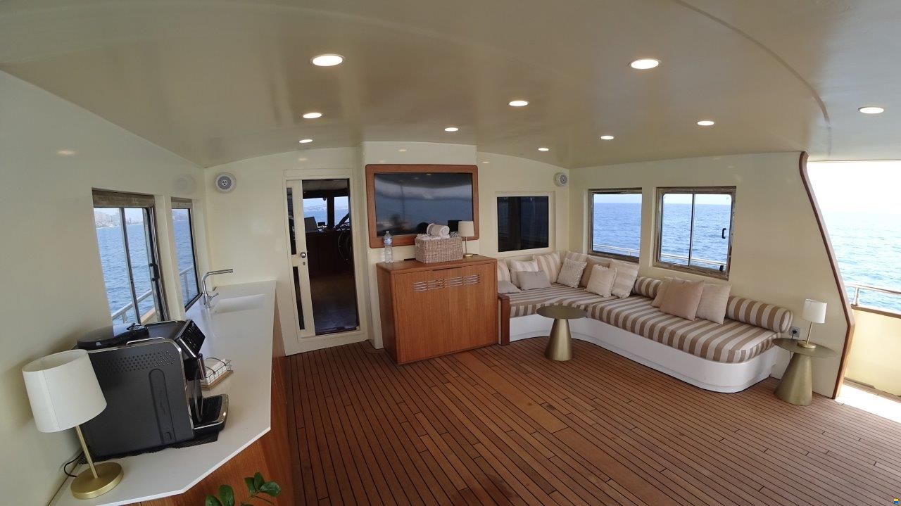 Custom Steel Gentlemen Yacht