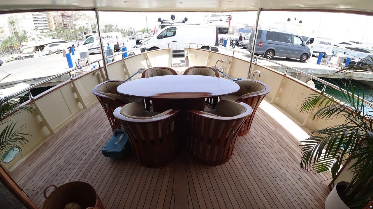 Custom Steel Gentlemen Yacht