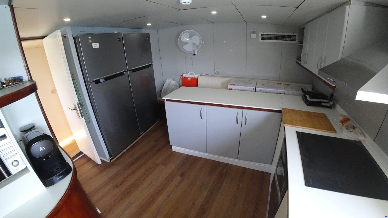 Custom Steel Gentlemen Yacht
