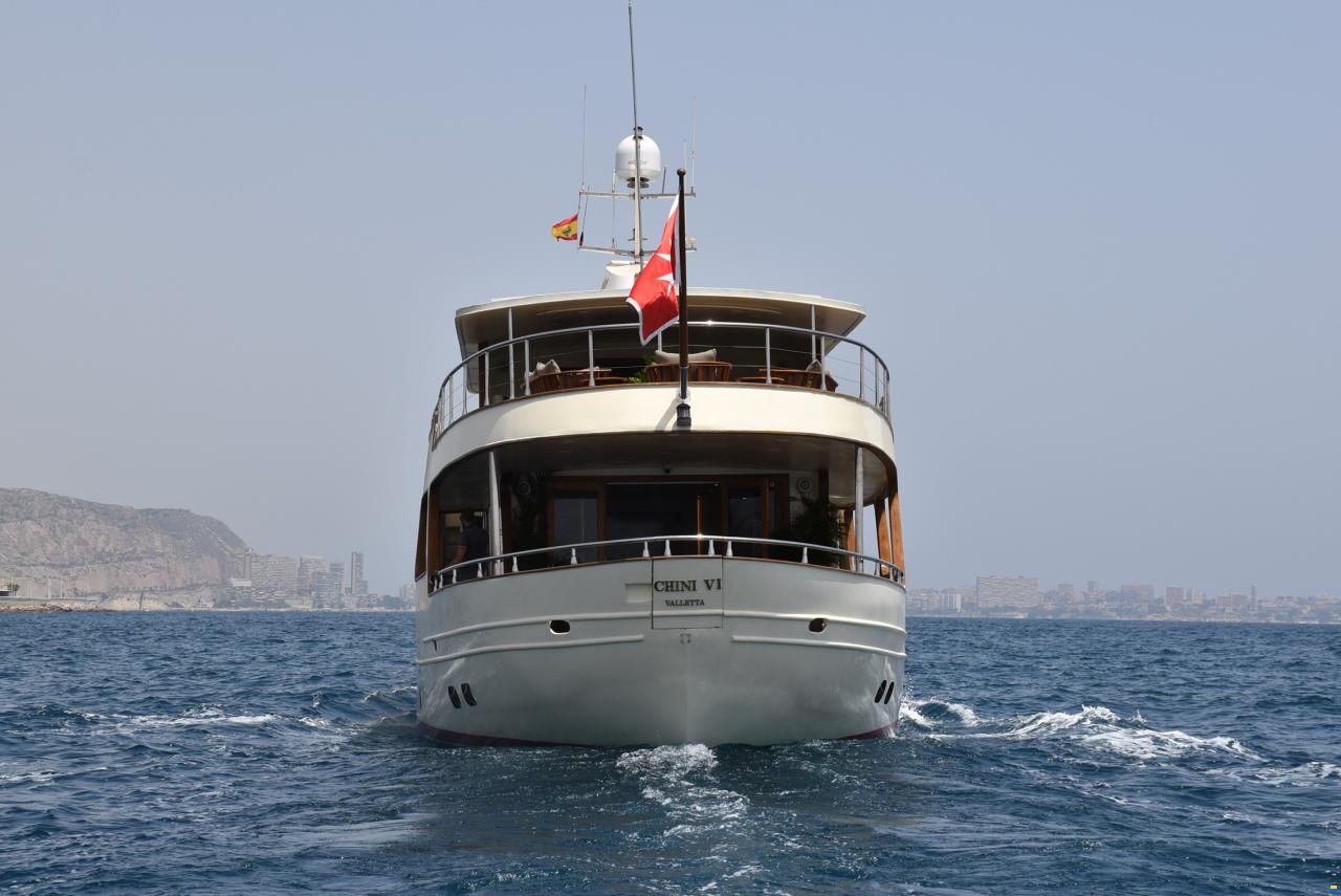 Custom Steel Gentlemen Yacht