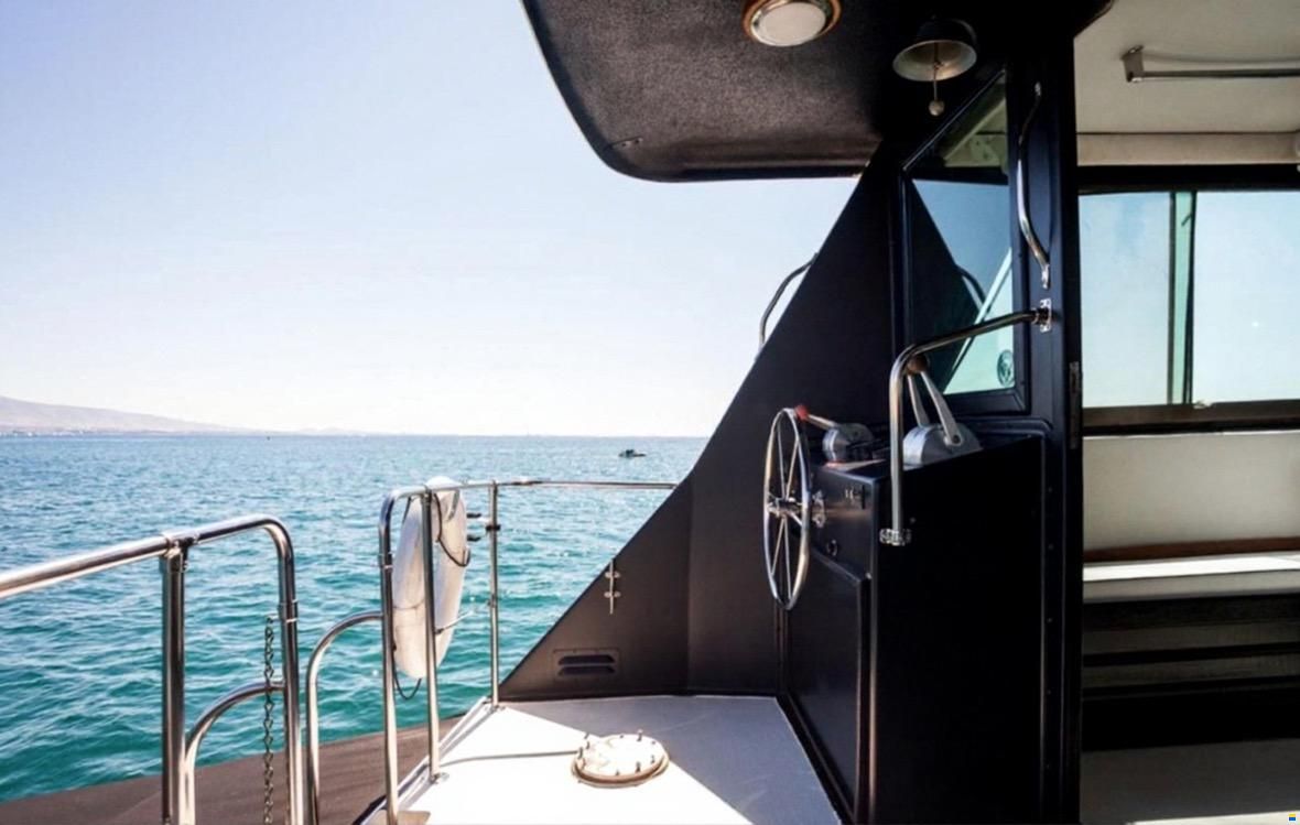 Hatteras 60 Fly